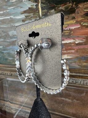 0639-BOLD elements Silver Braided‎ Hoop Earrings
